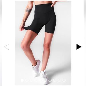 Vitality Cloud II Biker Short Color Midnight Size M